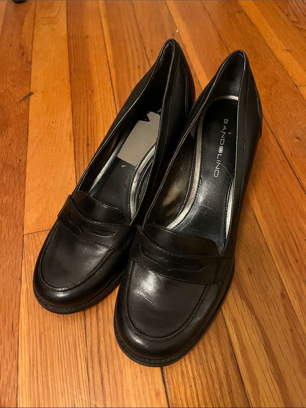 Bandolino Black Leather Classic Penny Loafers